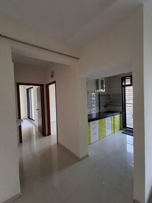 Room in 2 BHK Apartment at Sarvodaya Leela, Thakurli – for Rent