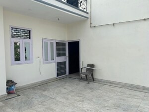 Room in 6+ BHK Independent House at Sector 41 – for Sale