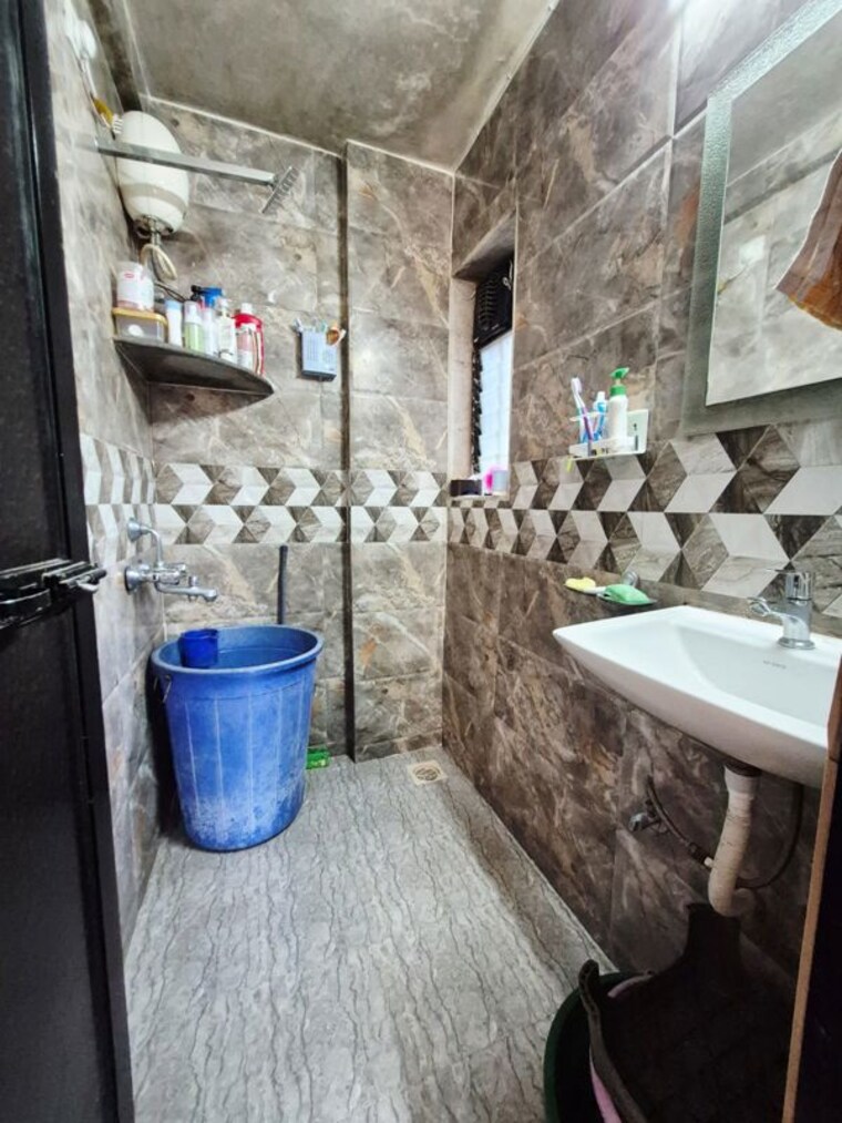 Team Area, lokhandwala-sapphire-heights 2.5 Bedroom 1250 Sq.Ft. Apartment In Kandivali East Mumbai 10284049