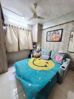 2.5 BHK + Pooja Room,Servant Room,Study Room,Extra Room,Basement,Store Room Apartment For Rent in Lokhandwala Sapphire Heights