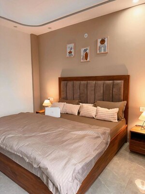 Bedroom in 1 BHK Builder Floor at Sector 39 – for Rent