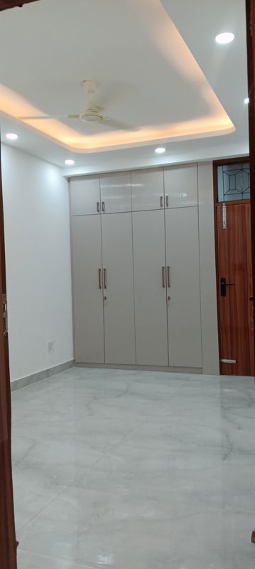 1.5 BHK + Extra Room 550 Sq.Ft. Builder Floor in Gaur Ganga 2