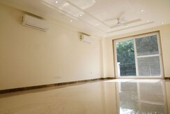 3 BHK + Servant Room Builder Floor For Rent in Sarvapriya Vihar