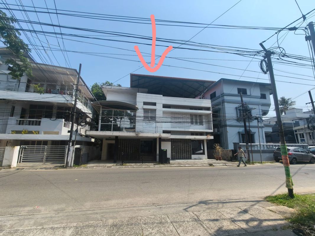 Showroom For Rent in Panampally Nagar