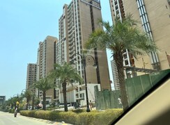 3 BHK + Servant Room Apartment For Sale in Rishita Manhattan