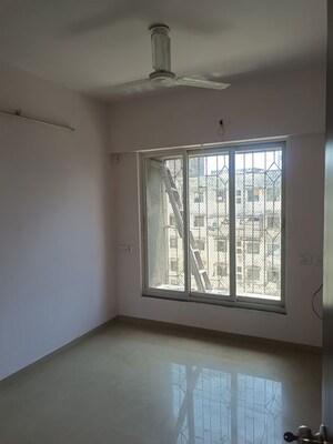 Room in 2 BHK Apartment at Mantri Serene, Goregaon East – for Rent