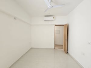 Room in 2 BHK Apartment at Lodha Eternis, Andheri East – for Rent