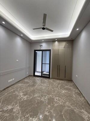 Room in 3 BHK Builder Floor at Shivalik Colony – for Rent