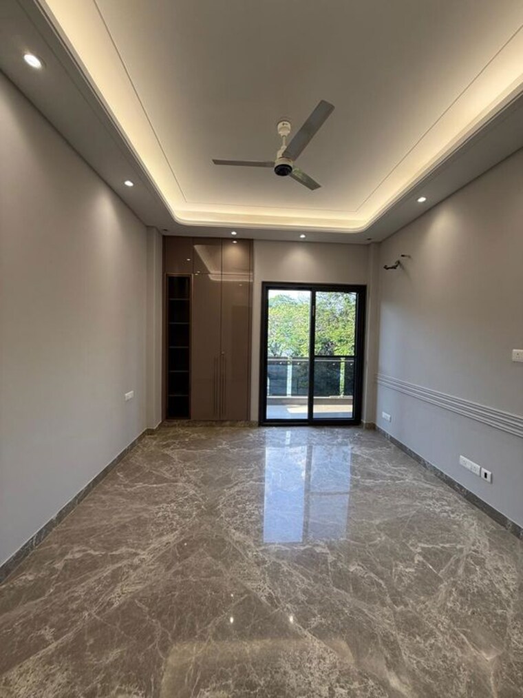 Room, shivalik colony 3 Bedroom 1800 Sq.Ft. Builder Floor In Shivalik Colony Delhi 10284098