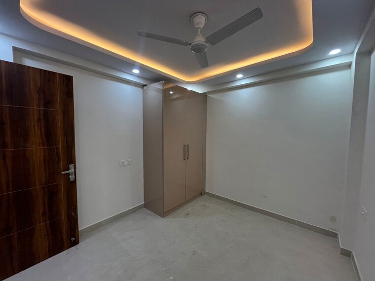 Room, chattarpur 1 Bedroom 50 Sq.Yd. Apartment In Chattarpur Delhi 10284110