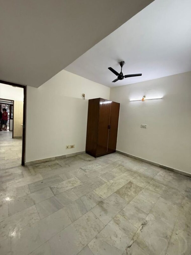 Room, kalkaji 2 Bedroom 900 Sq.Ft. Builder Floor In Kalkaji Delhi 10284135