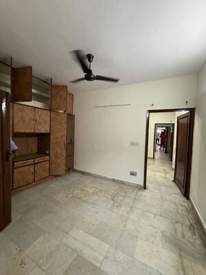Room in 2 BHK Builder Floor at Kalkaji – for Rent