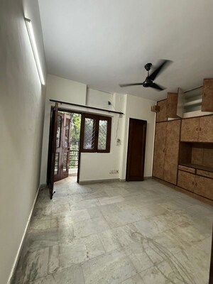 2 BHK Builder Floor For Rent in Kalkaji