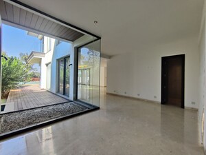 Room in 4 BHK Villa at Prestige Golfshire, Nandi Hills – for Rent