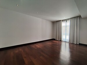 Room in 4 BHK Villa at Prestige Golfshire, Nandi Hills – for Rent