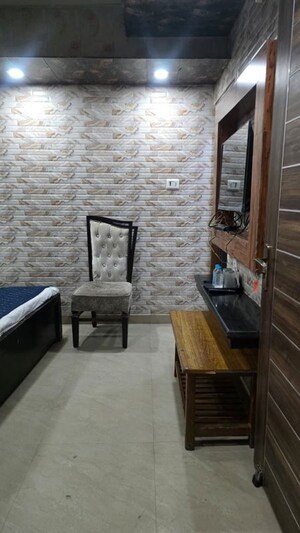 Kitchen in 6+ BHK Independent House at Gomti Nagar – for Rent