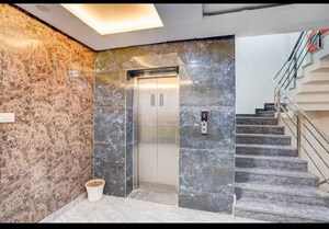 Room in 6+ BHK Independent House at Gomti Nagar – for Rent