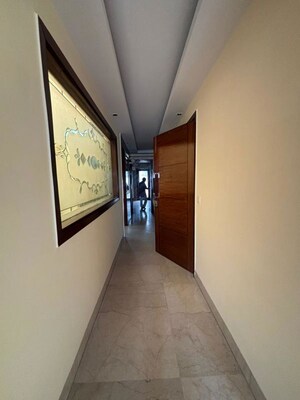 Building Lobby in 3 BHK Builder Floor at Delhi Cantonment – for Rent