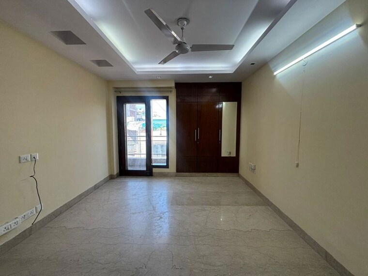 Room, delhi cantonment 3 Bedroom 208 Sq.Yd. Builder Floor In Delhi Cantonment Delhi 10284217