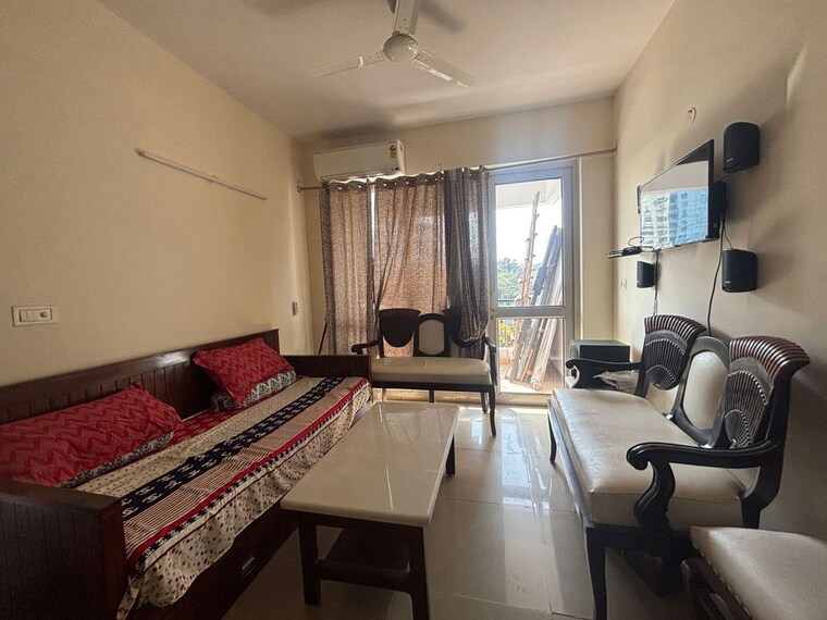Team Area, unitech-uniworld-gardens-2 2 Bedroom 997 Sq.Ft. Apartment In Sector 47 Gurgaon 10284199