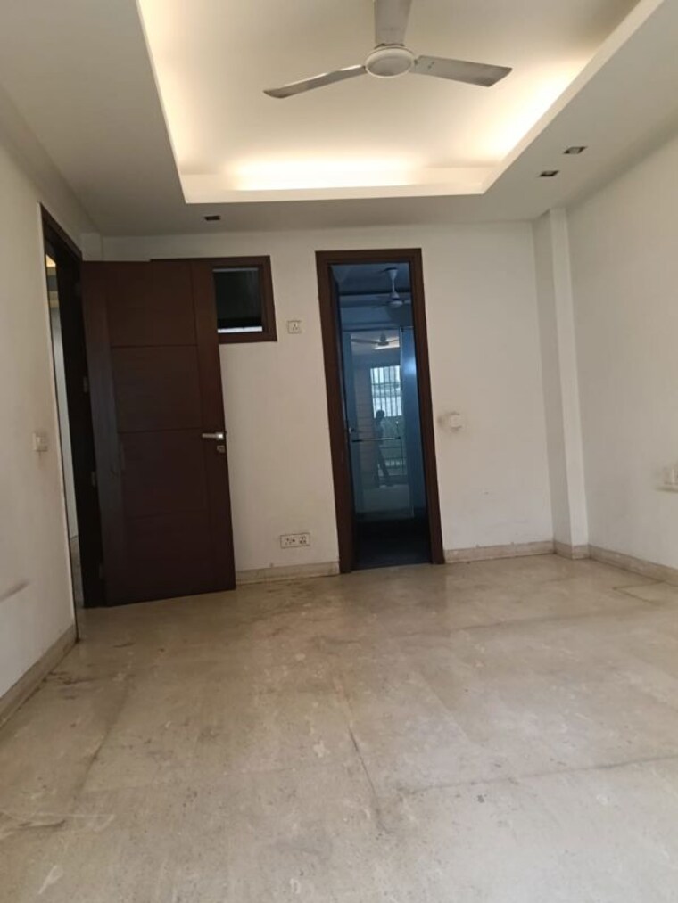 Room, delhi cantonment 3 Bedroom 208 Sq.Yd. Builder Floor In Delhi Cantonment Delhi 10284222