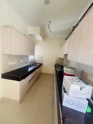 2 BHK Apartment For Rent in Pareena Micasa, Sector 68