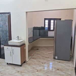 Room in 1.5 BHK Builder Floor at Chakdalanwala – for Rent