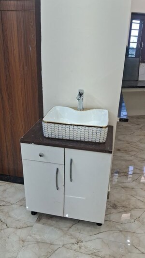 Bedroom in 1.5 BHK Builder Floor at Chakdalanwala – for Rent