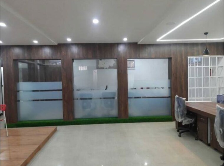 Team Area, hazratganj Commercial Office Space 1300 Sq.Ft. In Hazratganj Lucknow 10284238