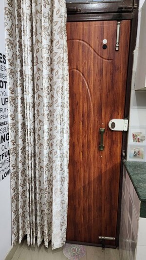 Furnished Amenities in 2.5 BHK Independent House at Gomti Nagar – for Rent