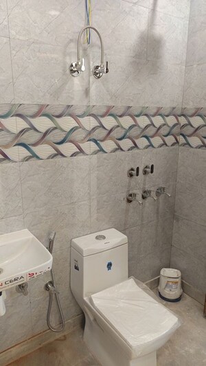 Bathroom in 2 BHK Builder Floor at Patel Nagar – for Rent