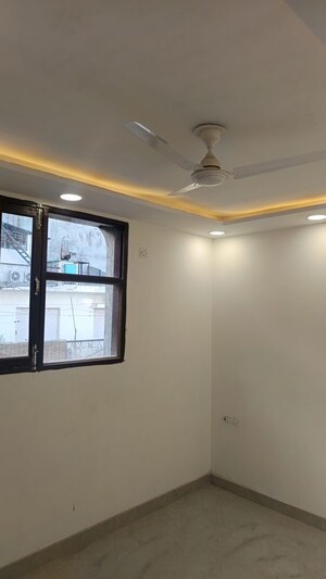 Room in 2 BHK Builder Floor at Patel Nagar – for Rent