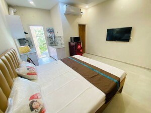 Bedroom in 1 RK Builder Floor at Huda Market, Sector 31 – for Rent