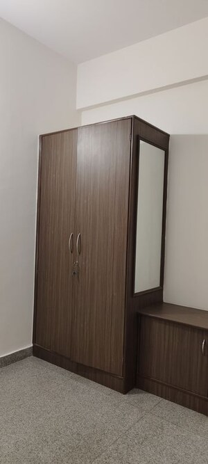 Room in 2 BHK Apartment at Cambridge Layout – for Rent