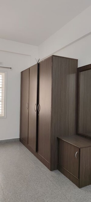 Room in 2 BHK Apartment at Cambridge Layout – for Rent