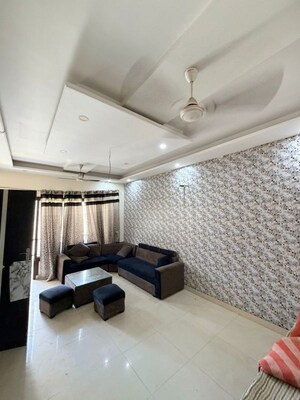 Team Area in 2 BHK Builder Floor at Guru Nanak Enclave, Dhakoli – for Sale