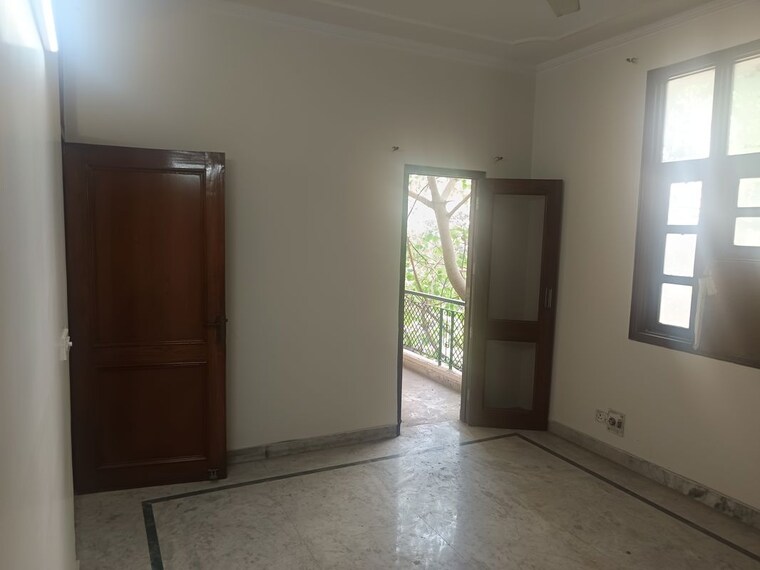 Room, east patel nagar 3 Bedroom 1100 Sq.Ft. Builder Floor In East Patel Nagar Delhi 10284274