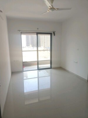 2 BHK Apartment For Rent in Roshan Milestone, Tathawade