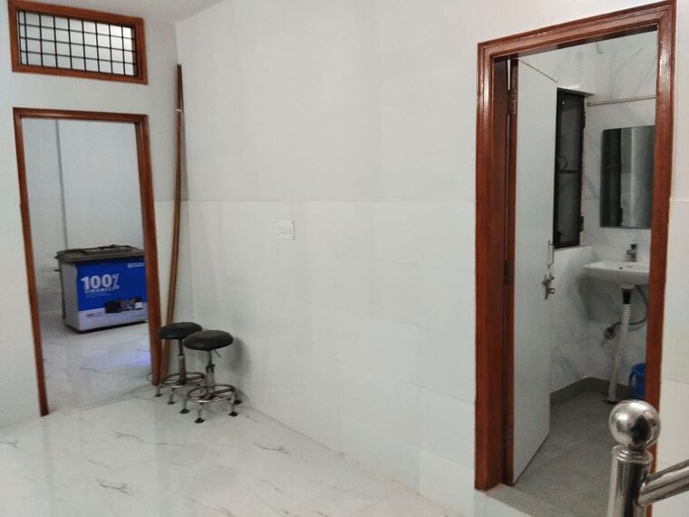 Room, rajouri garden 4 Bedroom 1800 Sq.Ft. Builder Floor In Rajouri Garden Delhi 10284281