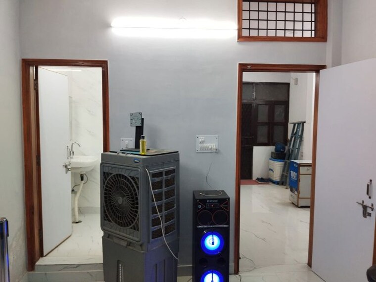Master Bedroom, rajouri garden 4 Bedroom 1800 Sq.Ft. Builder Floor In Rajouri Garden Delhi 10284281