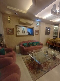 3 BHK + Pooja Room Builder Floor For Rent in Delhi Cantonment