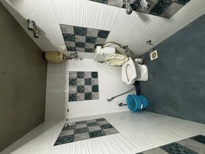 Washroom in 2 BHK Apartment at Riddhi Garden, Malad East – for Rent