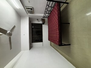 Room in 2 BHK Apartment at Riddhi Garden, Malad East – for Rent