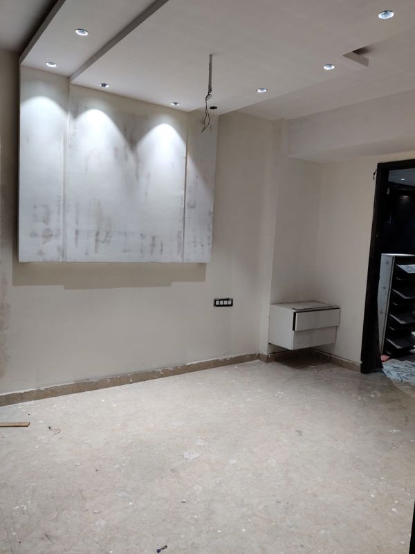 3.5 BHK + Extra Room Builder Floor For Rent in Rajouri Garden