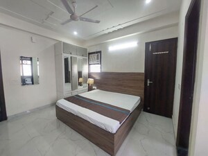1 RK Builder Floor For Rent in Greenwood City, Sector 40