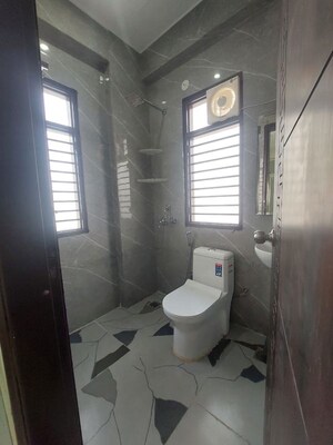 Bathroom in 1 RK Builder Floor at Greenwood City, Sector 40 – for Rent