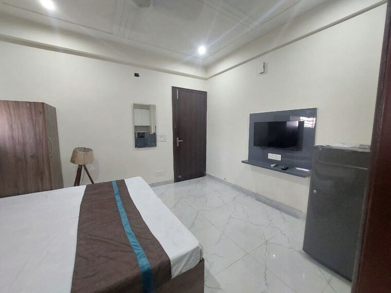 Bedroom, greenwood-city 1 RK 250 Sq.Ft. Builder Floor In Sector 40 Gurgaon 10284288