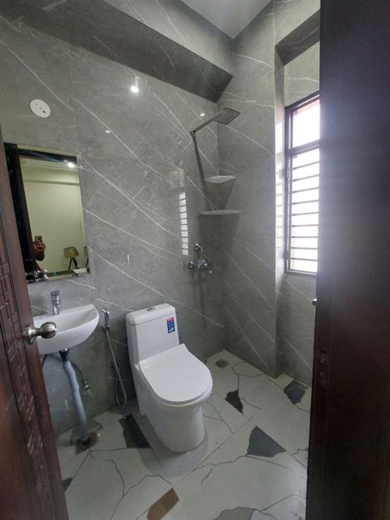 Bathroom, greenwood-city 1 RK 250 Sq.Ft. Builder Floor In Sector 40 Gurgaon 10284288