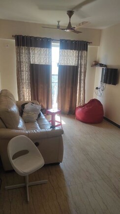 2 BHK Apartment For Rent in Platinum Heritage