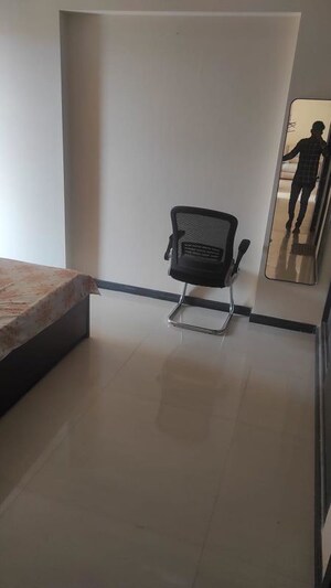 Master Bedroom in 2 BHK Apartment at Platinum Heritage, Ghodbunder Road – for Rent